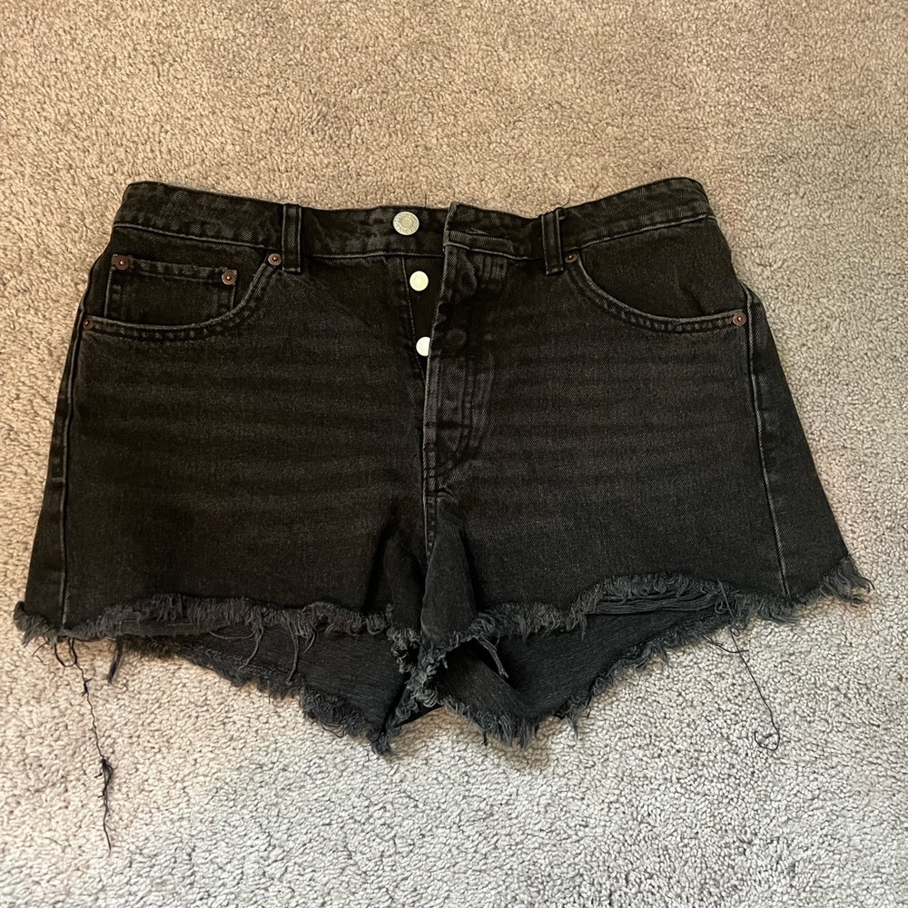 distressed black denim shorts